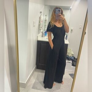 Smash and Tess jumpsuit size xs black with cinched waist pockets and wide leg